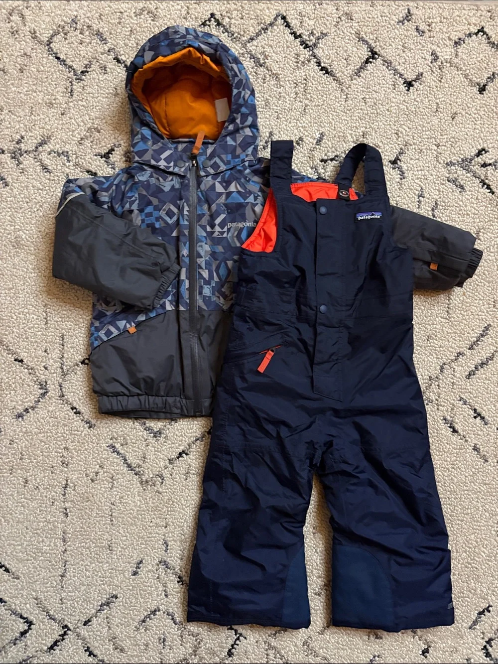 Patagonia Kids Snow Jacket and Bib Set (3t)